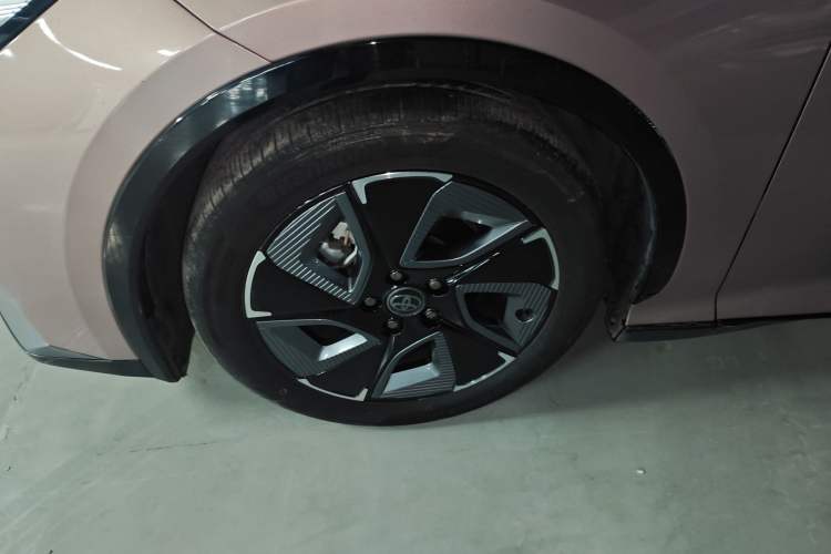 Used Toyota bZ3 2023 616 km Long-Range Premium
