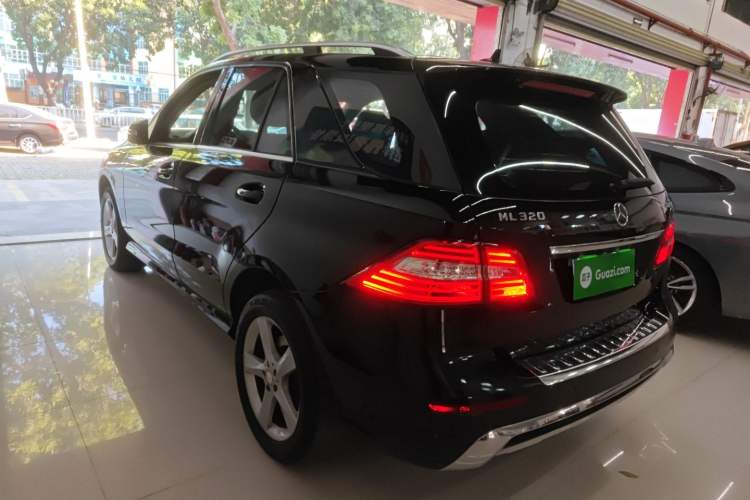 Used Mercedes-Benz M-Class 2014 ML 320 4MATIC