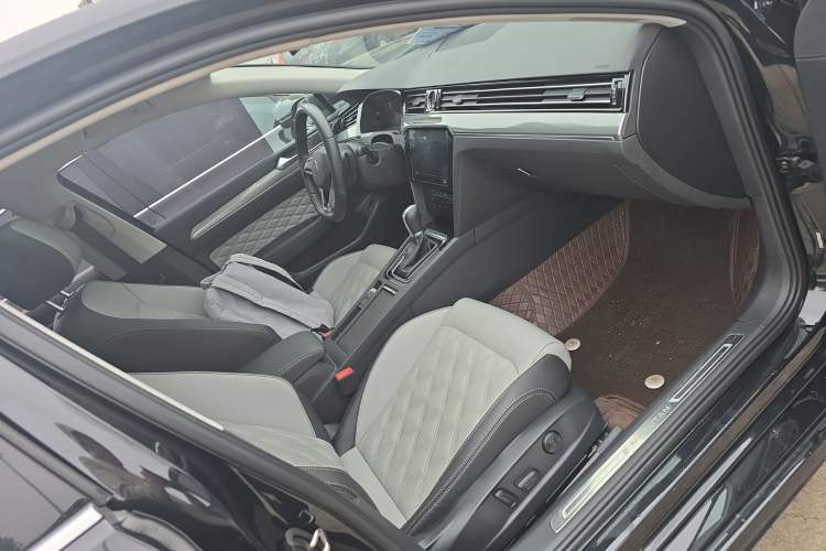 Used Volkswagen Magotan 2023 2 Million Units Commemorative Edition 330TSI DSG Luxury Version
