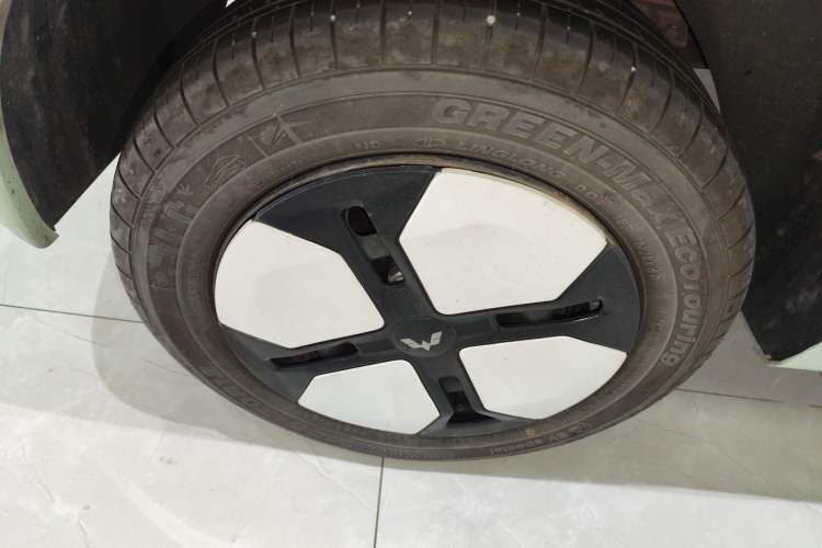 Used Wuling Hongguang MINIEV 2024 3rd Generation 215km Advanced Version
