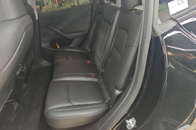 Used Tesla Model Y 2023 Rear-Wheel-Drive Version
