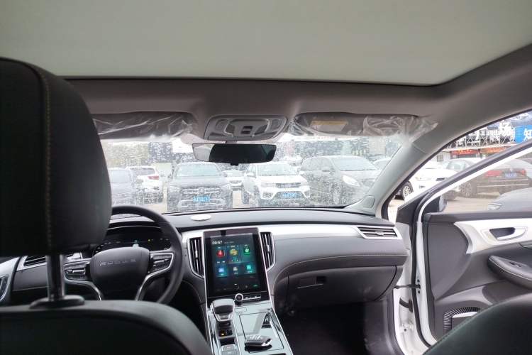 Used Roewe i6 MAX New Energy 2022 EV 500 Grand Touring Edition with Sunroof
