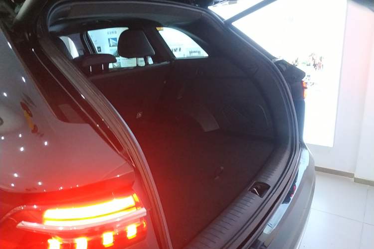 Used Geely Auto Monjaro L 2024 2.0TD High-Power Automatic Two-Wheel Drive Skyline Edition
