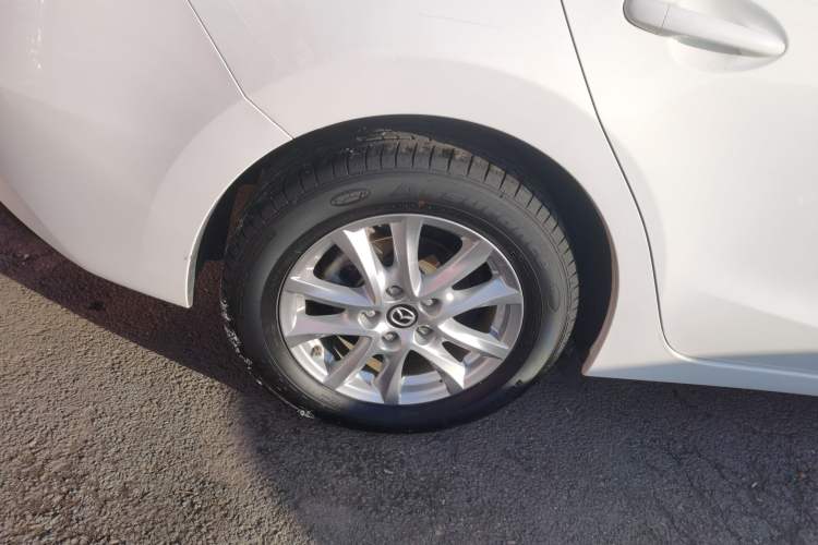 Used Mazda Mazda 3 Axela 2019 Cloud-Controlled Sedan 1.5L Automatic Luxury Model China VI Standard
