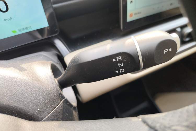 Used Wuling Bingo PLUS 2024 330 km Range Five-Seater Version
