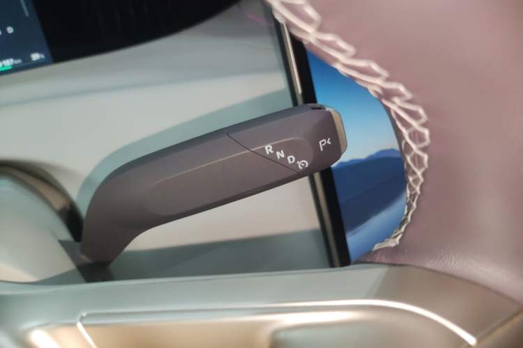 Used  11 2024 630 Rear-Wheel Drive Edition with Three Lasers