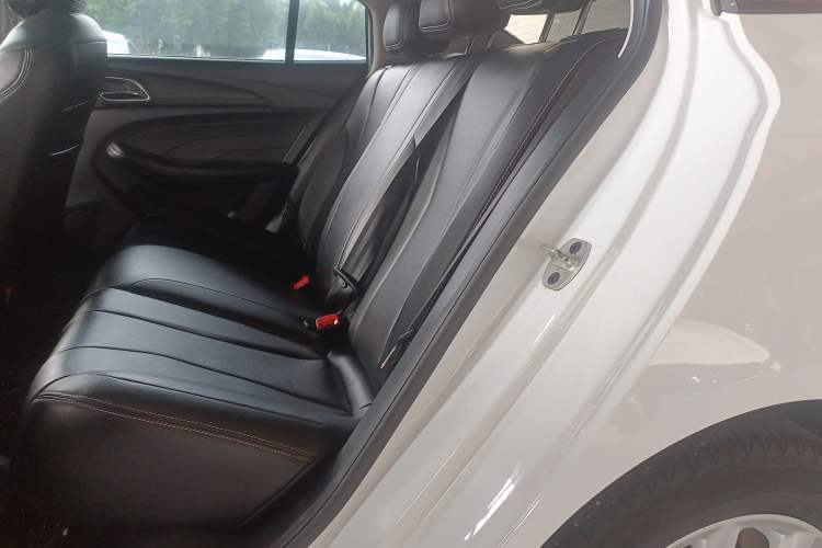 Used Roewe i5 2020 1.5L Automatic 4G Connected Linghao Edition
