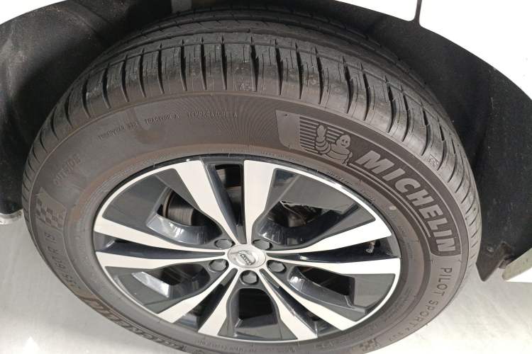 Used Volvo XC60 2025 B5 4x4 Smart Luxury Edition