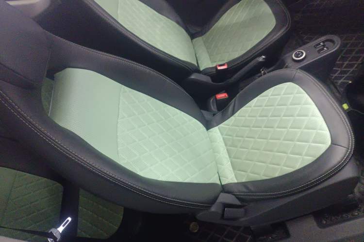 Used Wuling Hongguang MINIEV 2021 Macaron Premium Model – Lithium Iron Phosphate
