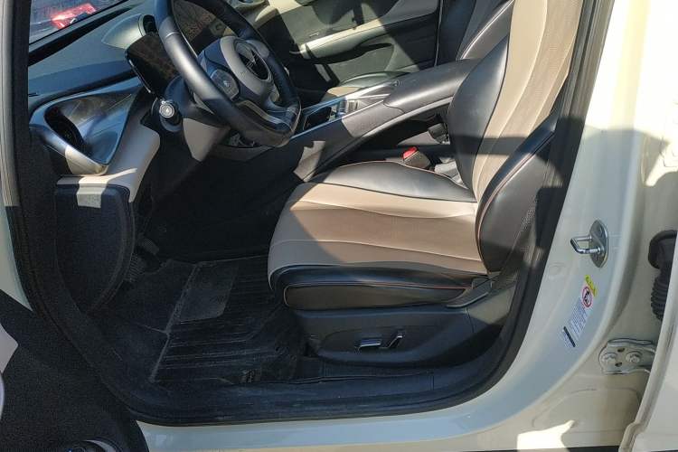 Used BYD Dolphin 2023 420 km Fashion Edition
