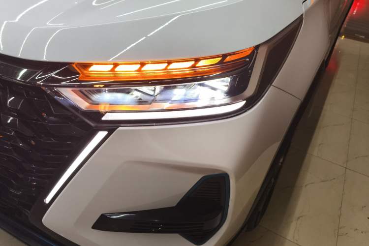 Used Chery Tiggo 8 PRO New Energy 2023 Champion Edition 1.5T 100km Glory Version
