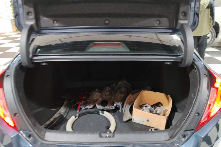 Used Honda Civic 2016 220TURBO CVT Luxury Edition
