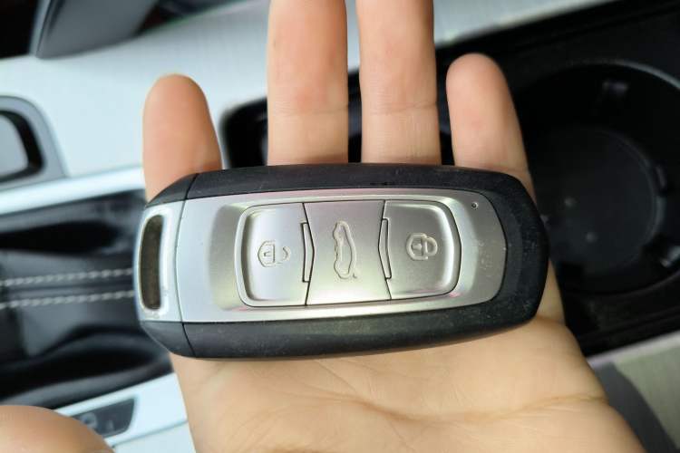 Used Geely Auto Emgrand X7 Sport 2018 1.8TD Automatic Two-Wheel Drive Zhiya Model
