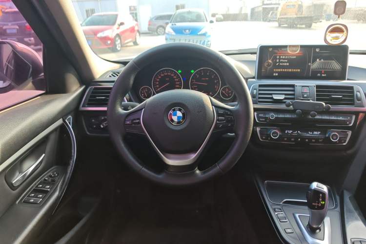 TDK.VehicleDetails.img