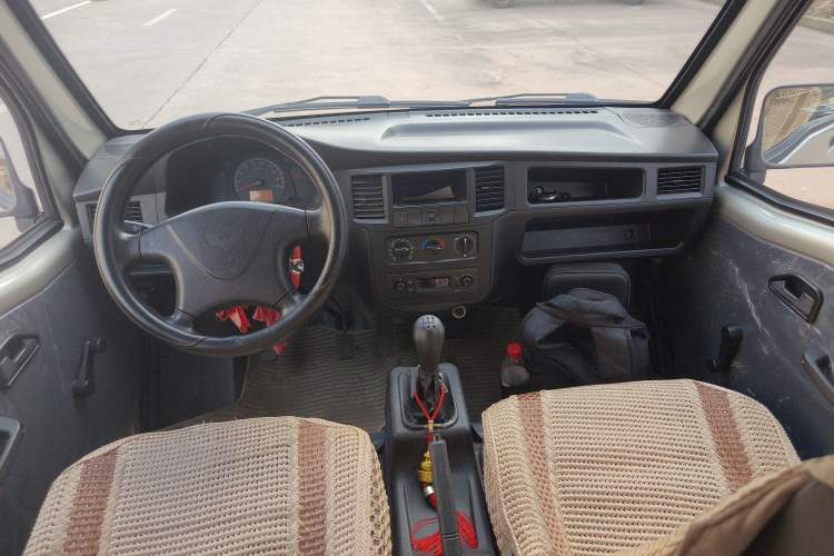 Used Wuling Zhiguang 2015 1.2L Practical LS-I Model