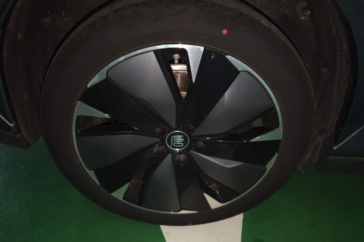 Used BYD Tang L 2025 EV 600KM All-Wheel-Drive LiDAR Flagship Model
