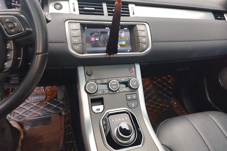 Used Land Rover Range Rover Evoque 2018 240PS PURE Style Edition