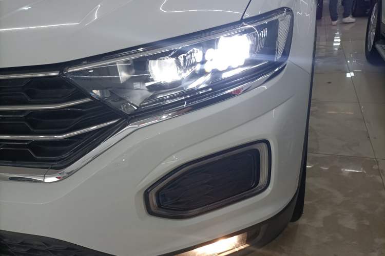 Used Volkswagen T-ROC 2022 280TSI DSG Two-Wheel Drive Elite PLUS