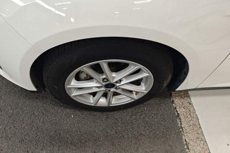 Used Ford Focus 2018 Hatchback Classic 1.6L Automatic Trendy SmartDrive Edition