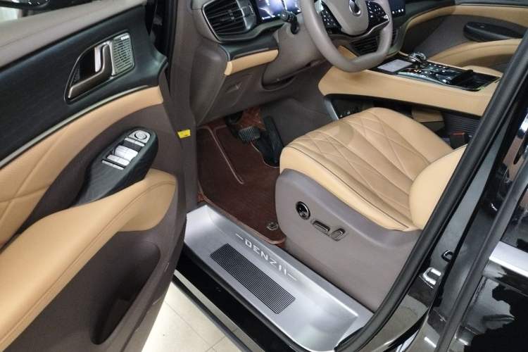 Used Denza D9 2022 DM-i 970 Four-Wheel Drive Flagship Model