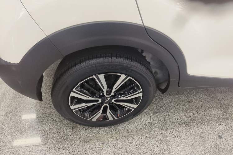 Used Kia kx1 Stonic 2021 1.4L CVT Fun & Sunroof Model
