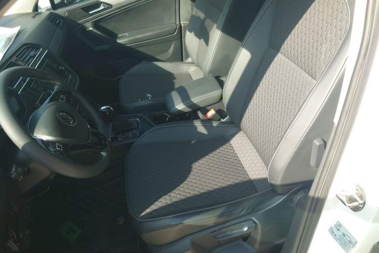 Used Volkswagen Tiguan L 2021 330TSI Automatic Two-Wheel Drive Comfort Edition
