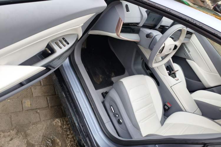 Used  eπ007 2024 Pure Electric 540 All-Wheel Drive Max Edition