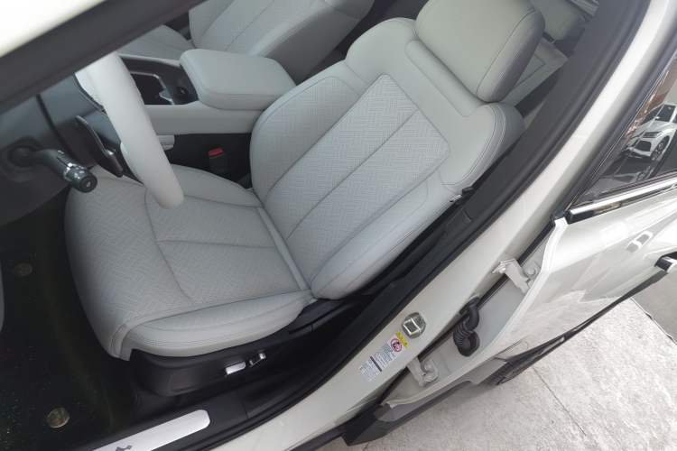 Used  Titanium 3 2025 501KM All-Wheel Drive Intelligent Driving Ultra Version