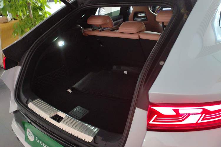 Used BYD Song L EV 2025 662 km Advanced Intelligent Driving Version
