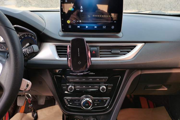 Used Changan Alsvin V7 2016 1.6L Manual LeShang Model China V Standard