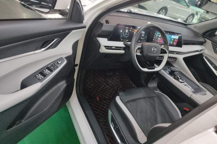 Used Changan CS75 PLUS 2023 3rd Generation 1.5T Automatic Prestige Model
