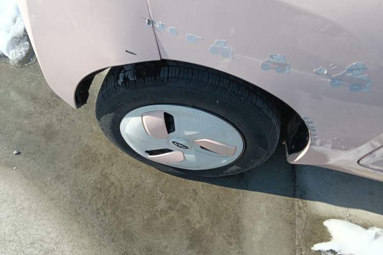 Used Chery QQ Ice Cream 2022 170km Sundae Phosphate Lithium-Ion