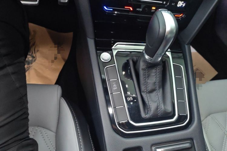 Used Volkswagen Magotan 2023 2 Million Units Limited Edition 330TSI DSG Leading Version