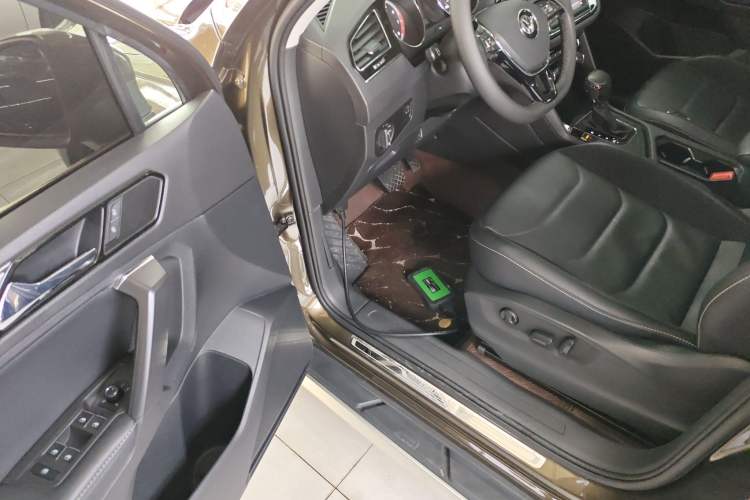 Used Volkswagen Tiguan L 2018 330TSI Automatic Two-Wheel Drive Luxury Edition
