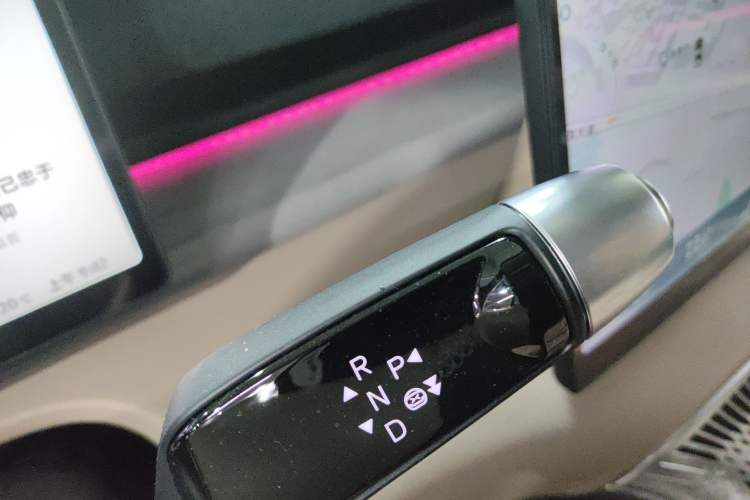 Used XPeng X9 2024 702 Ultra-Long Range Max
