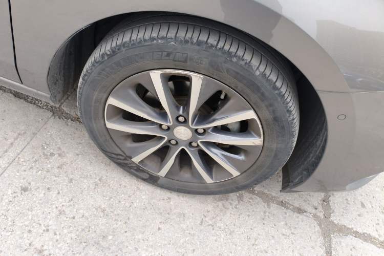 Used Buick GL6 2018 18T 6-Seater Prestige Model
