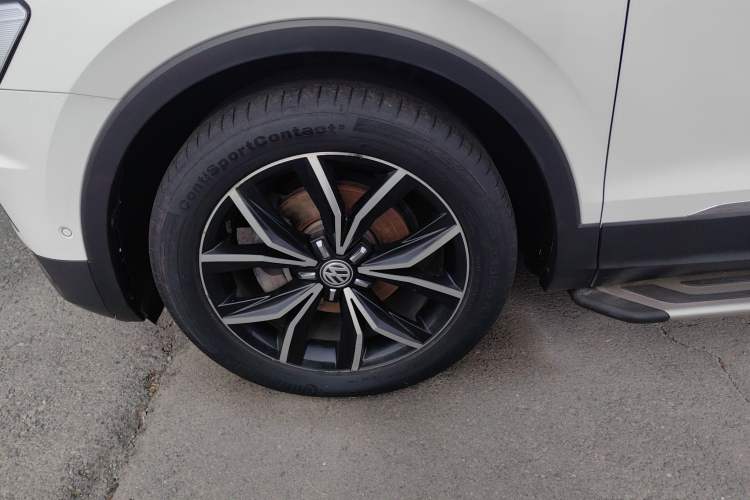 Used Volkswagen Tiguan L 2019 Revised 330TSI Automatic Two-Wheel Drive Smart & Luxury Edition China VI Standard