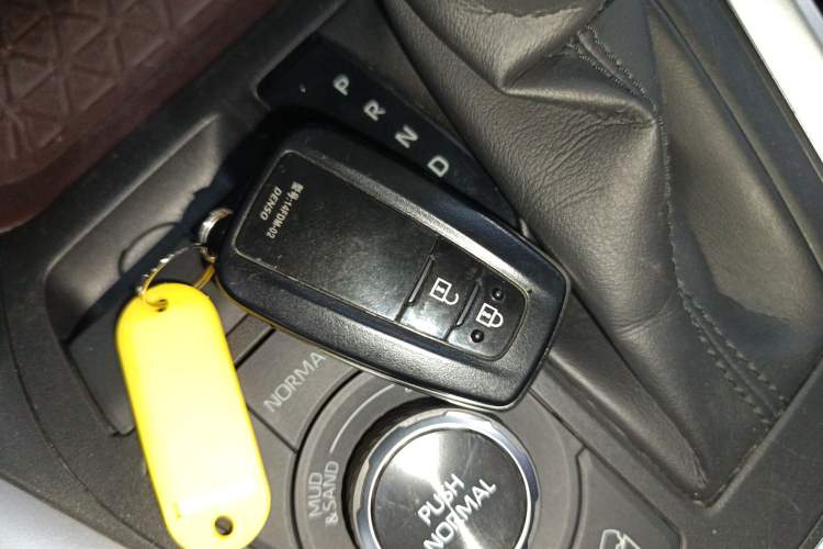 Used Toyota RAV4 2021 2.0L CVT Four-Wheel Drive Premium Edition