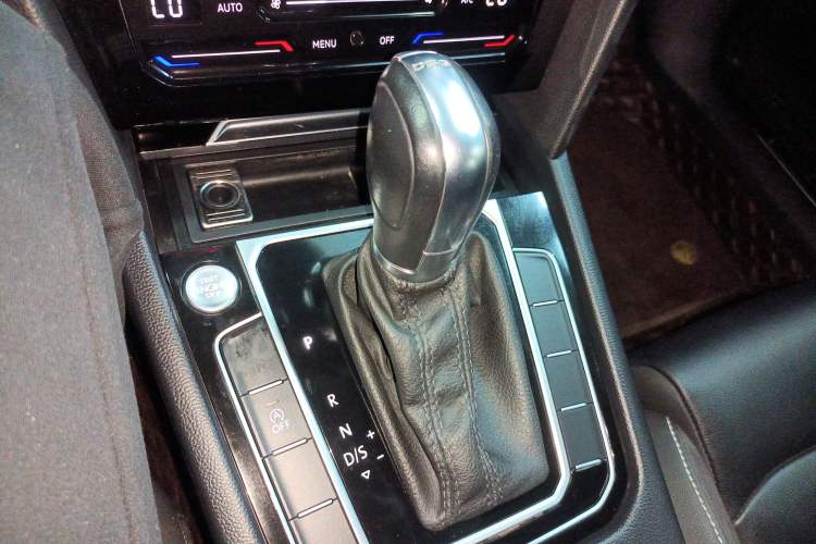 Used Volkswagen Magotan 2020 330TSI DSG Leading Model
