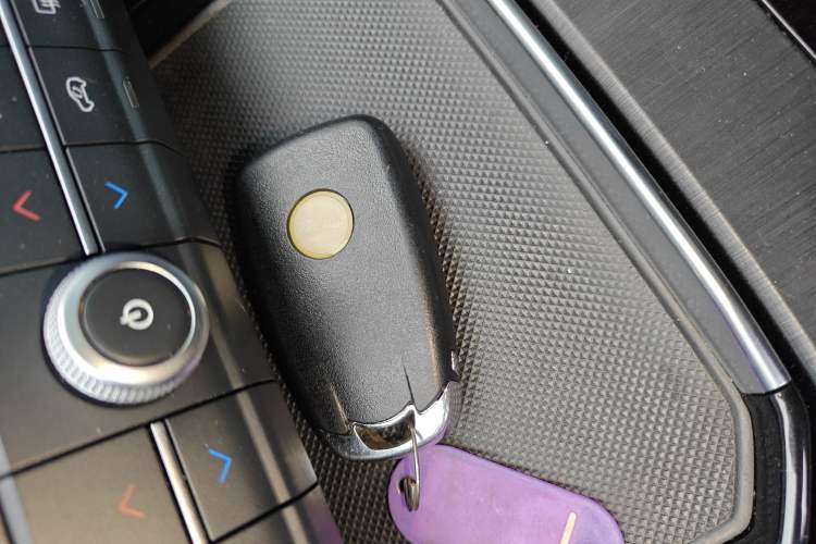 Used Wey VV7 2017 2.0T Ultra-Luxury Version
