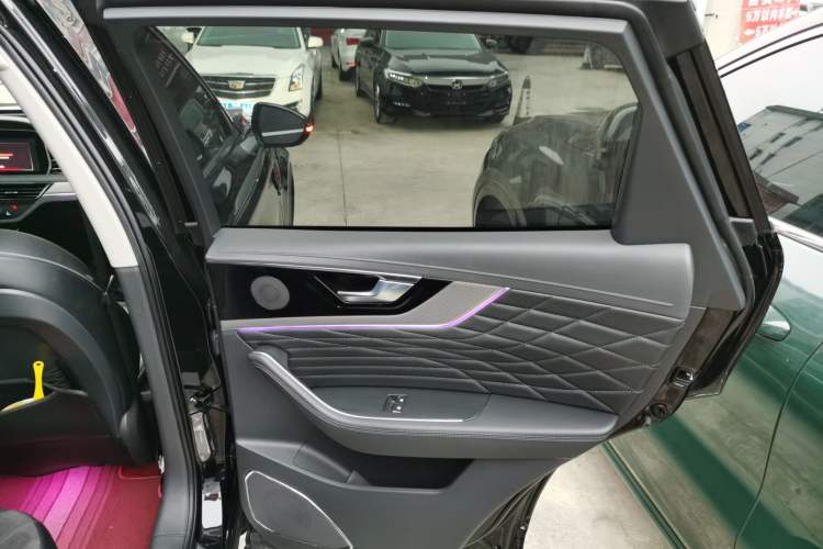 Used Hongqi HS5 2022 Revised Version 2.0T Smart Connect Flagship Edition
