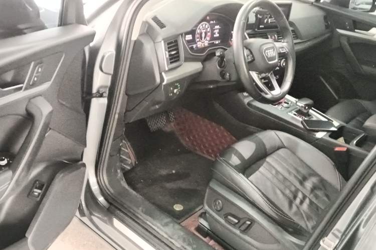 Used Audi Q5L 2020 Updated 40 TFSI Prestige Fashion Edition
