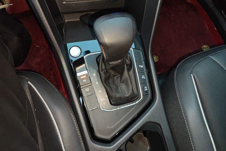 Used Volkswagen Tiguan L 2024 330TSI Automatic Two-Wheel Drive R-Line Enhanced Edition