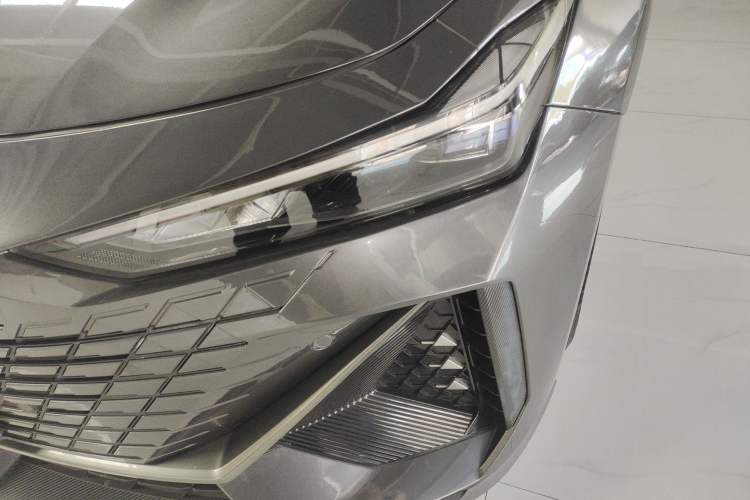 Used Changan UNI-V iDD 2023 Zhidian iDD 1.5T 113km Smart & Fun Version (Rapid Edition)