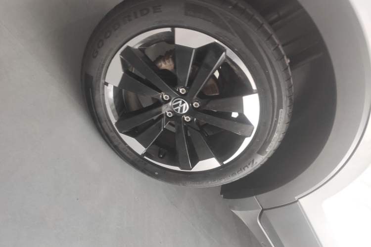 Used Volkswagen Tacqua 2023 200TSI DSG Joy-Connect Edition
