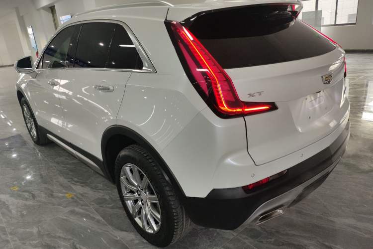 Used Cadillac XT4 2018 28T Two-Wheel Drive Leading Version