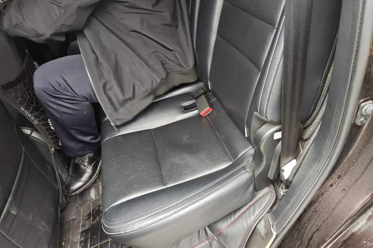 Used JMC Yusheng S350 2016 2.0T Automatic All-Wheel Drive Gasoline Luxury Edition 5 Seats
