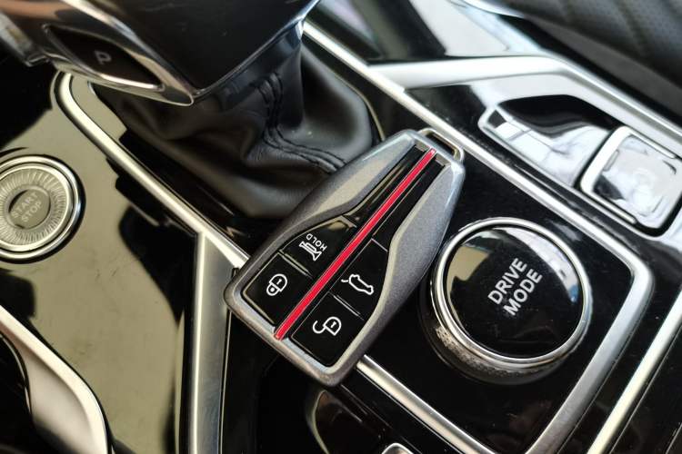 Used Hongqi HS5 2022 Revised Version 2.0T Smart Connect Flagship Edition
