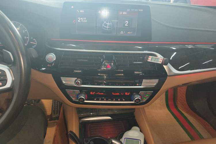 Used BMW 5 Series 2019 Facelifted 530Li Leading Edition M Sport Package
