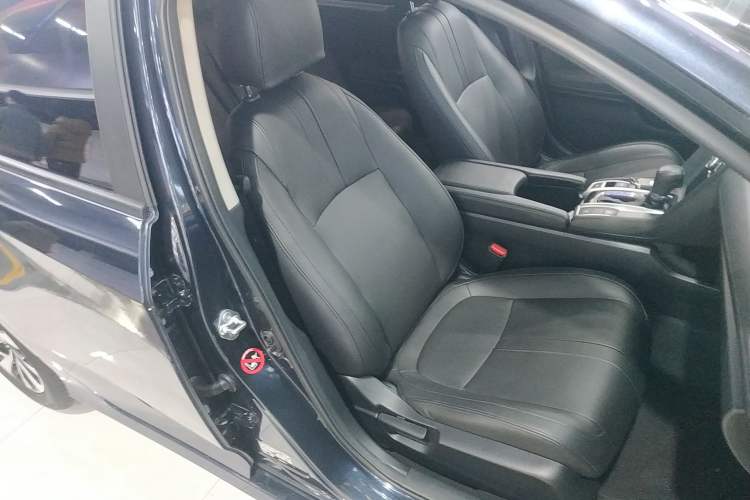 Used Honda Civic 2016 220TURBO CVT Luxury Edition
